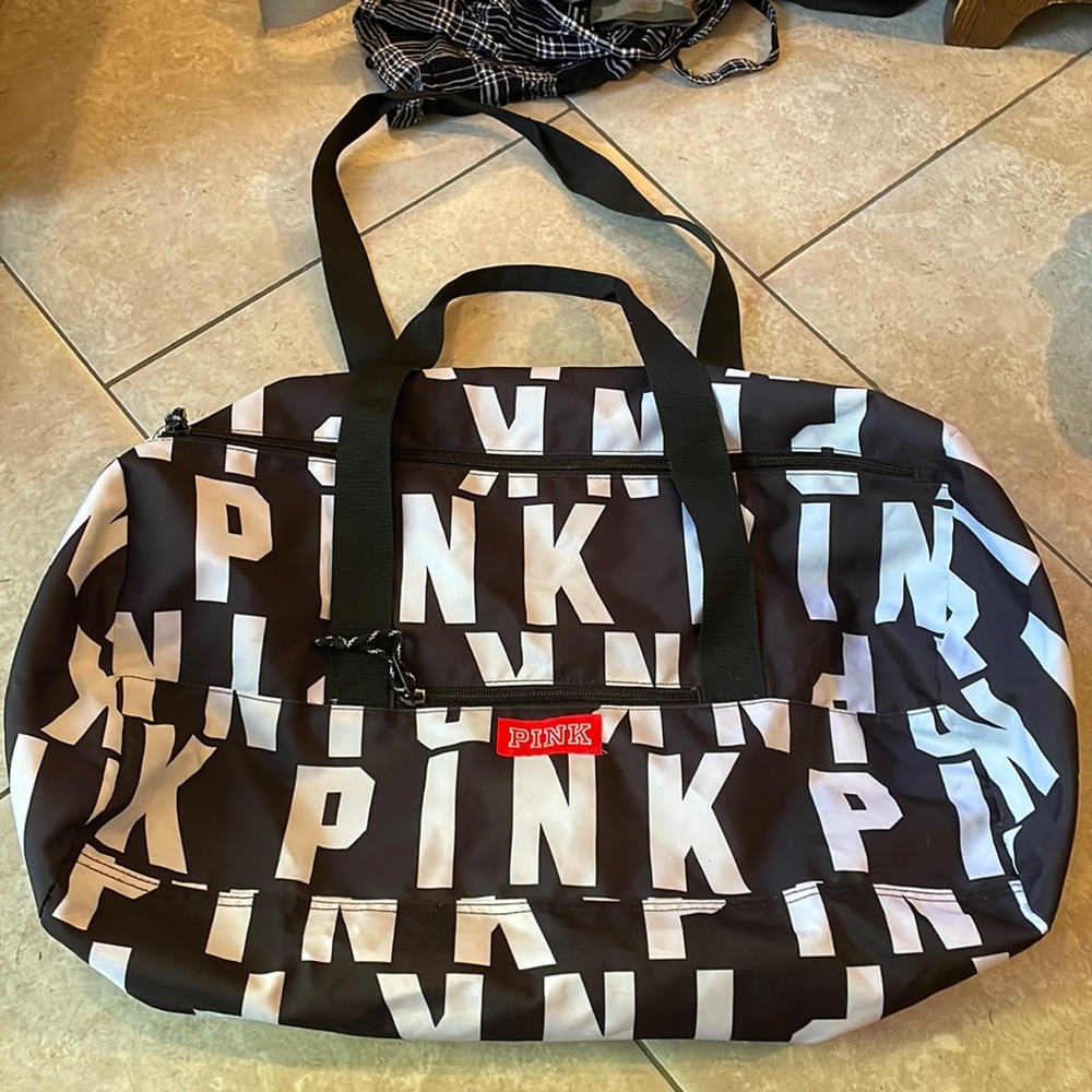 Vs Pink duffel bag